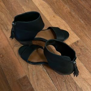 Lucky brand black sandals
